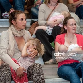 Pour un allaitement ami des mamans Pour un allaitement ami des mamans
